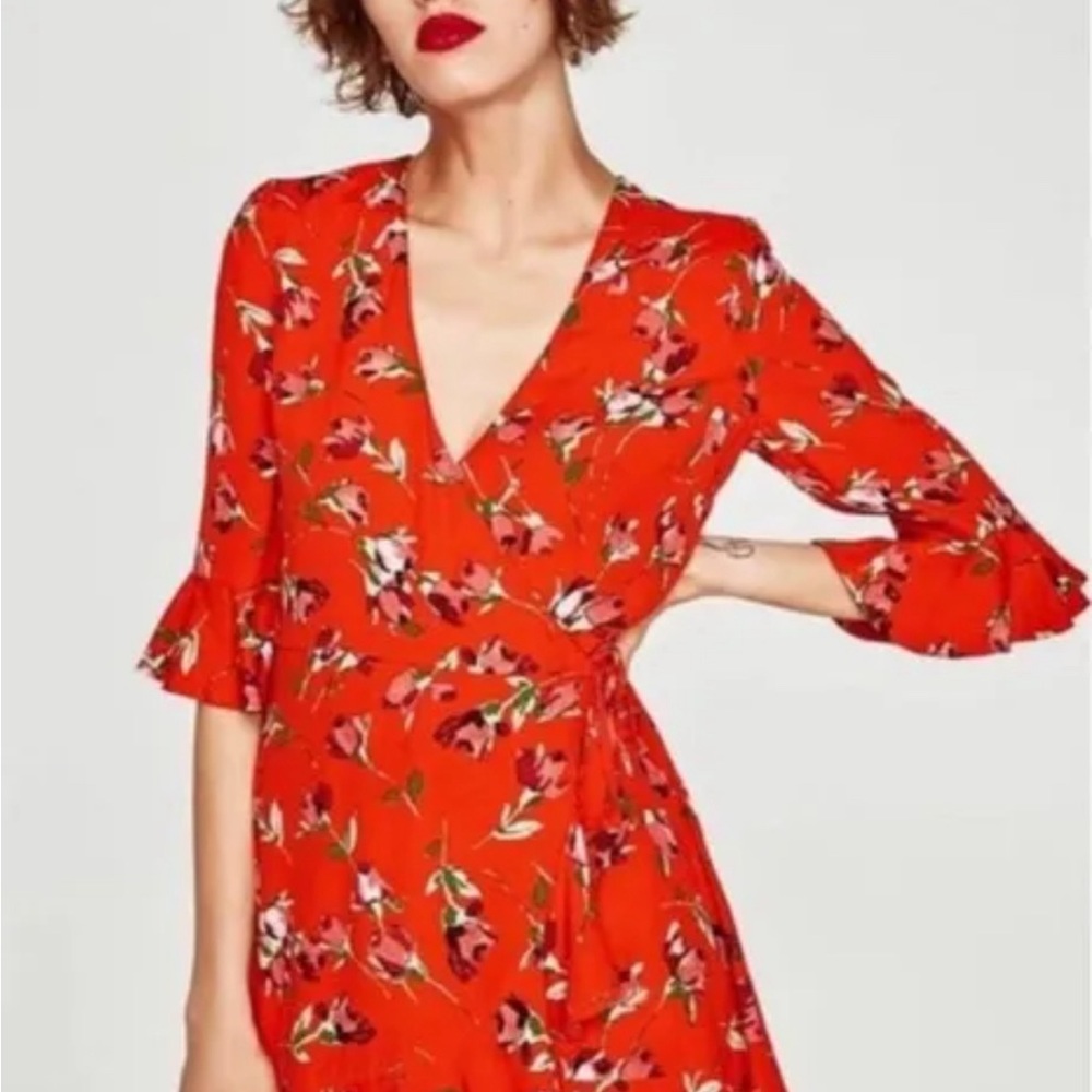 NWT Zara Trafaluc collection Red floral romper with tie.